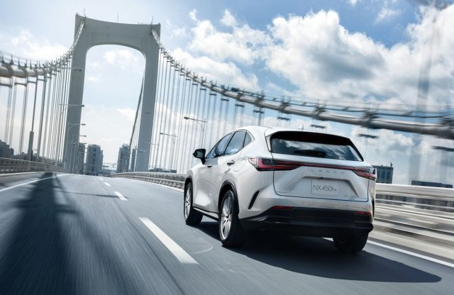 Helyetted is spórol a Lexus fogyasztáscsökkentő rendszere!
