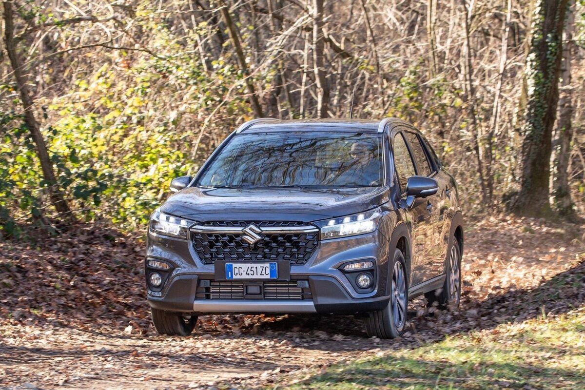 SUZUKI S-CROSS