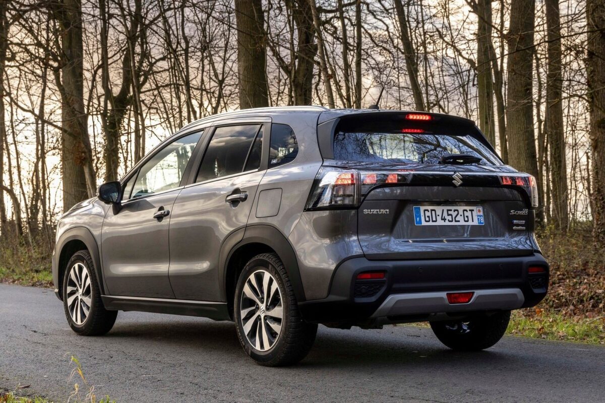 SUZUKI S-CROSS