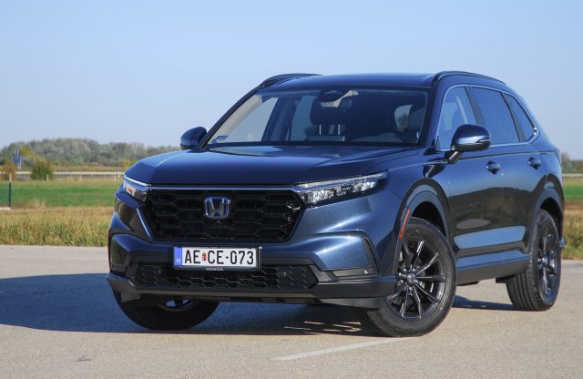 Visszatért a váltó: teszten az új, kétsebességes CR-V!