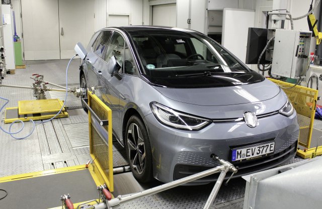 A németek letesztelték, mit bír a VW ID.3 akkuja 100 000 km után