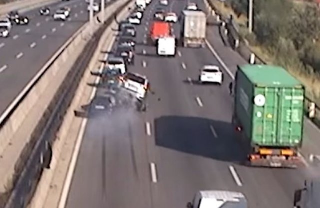 Torlódás az M0-son? Persze, hogy baleset lett a vége!
