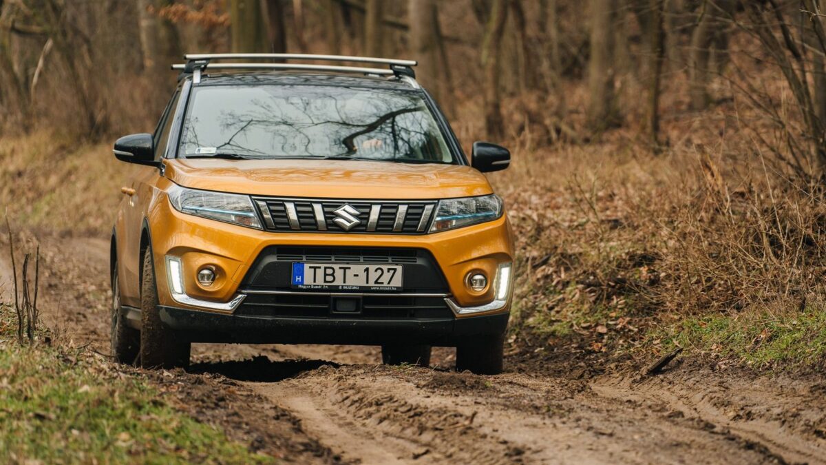 SUZUKI