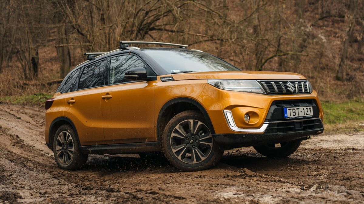 SUZUKI