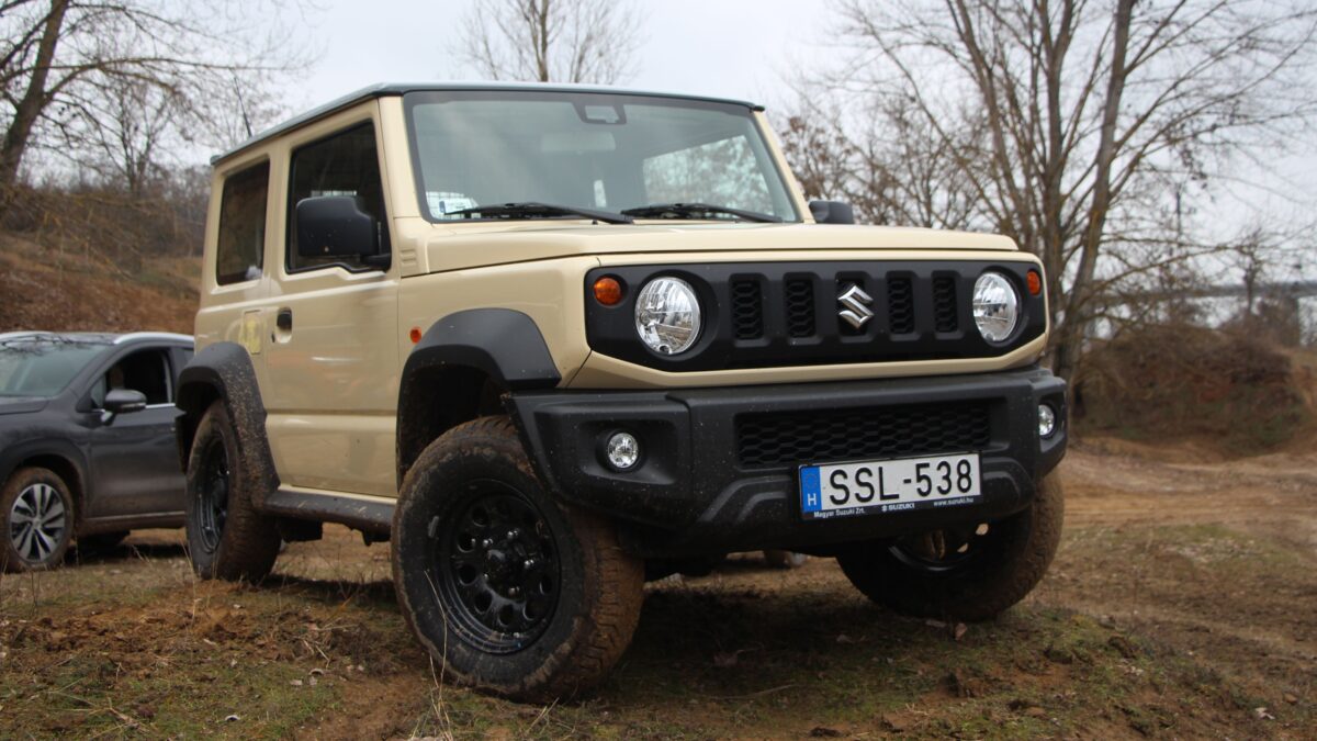 SUZUKI