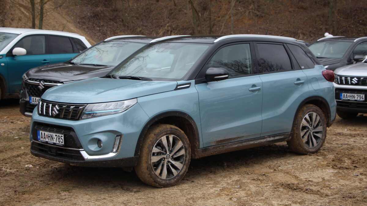 SUZUKI