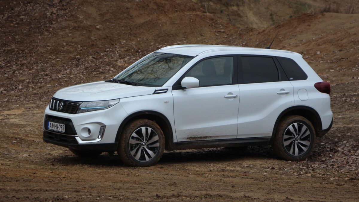 SUZUKI