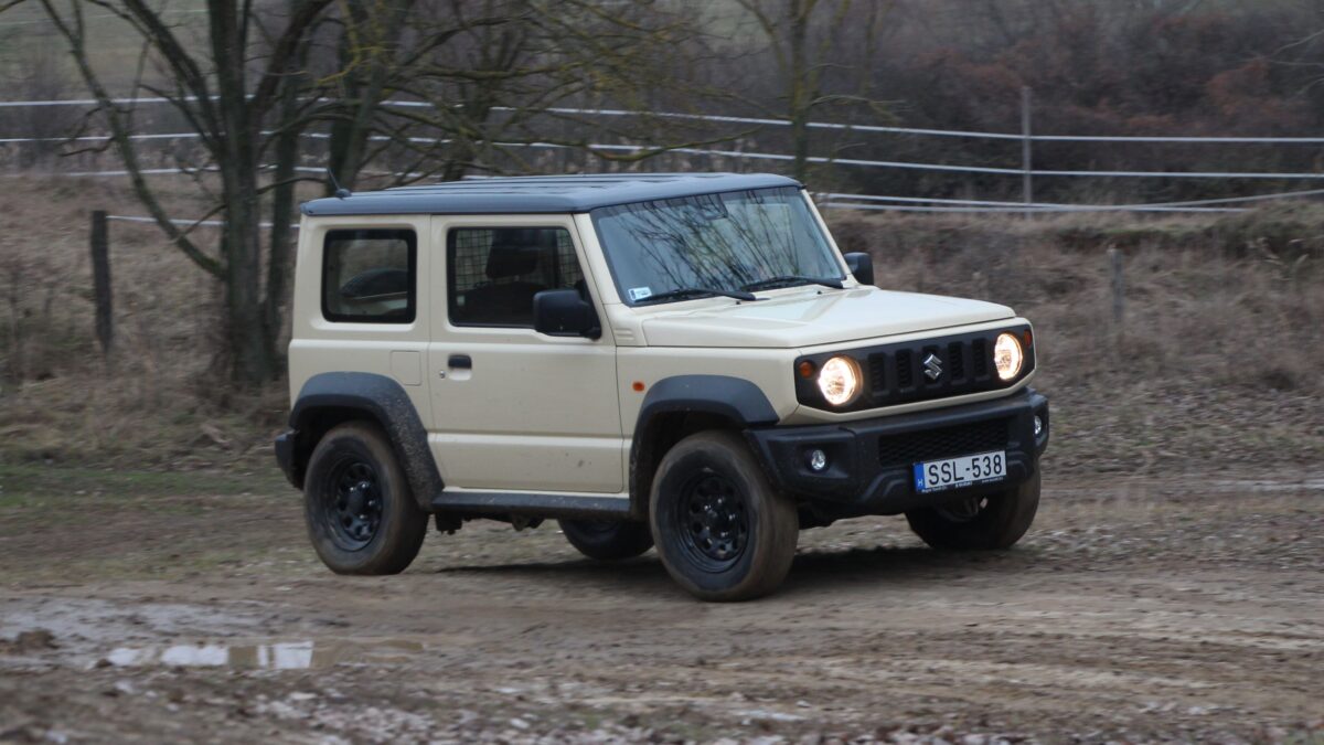 SUZUKI