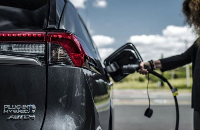 Tényleg a plug-in hibrid autókkal van a legtöbb gond?