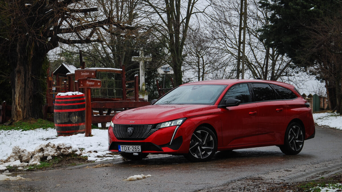 PEUGEOT 308