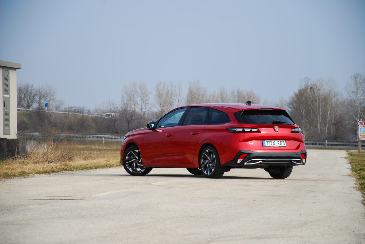 PEUGEOT 308