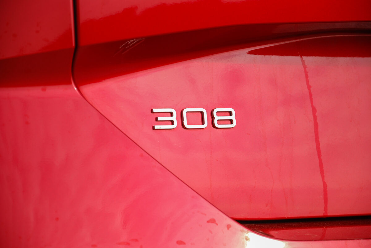 PEUGEOT 308