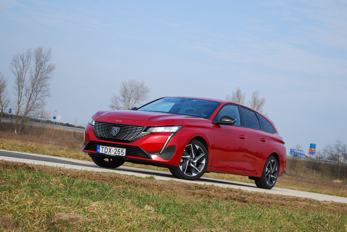 PEUGEOT 308