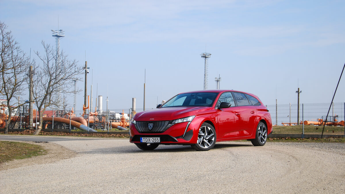 PEUGEOT 308