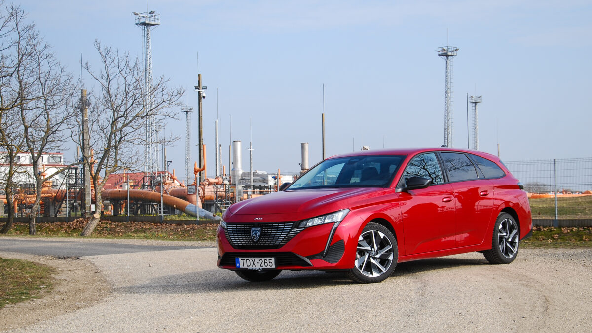PEUGEOT 308