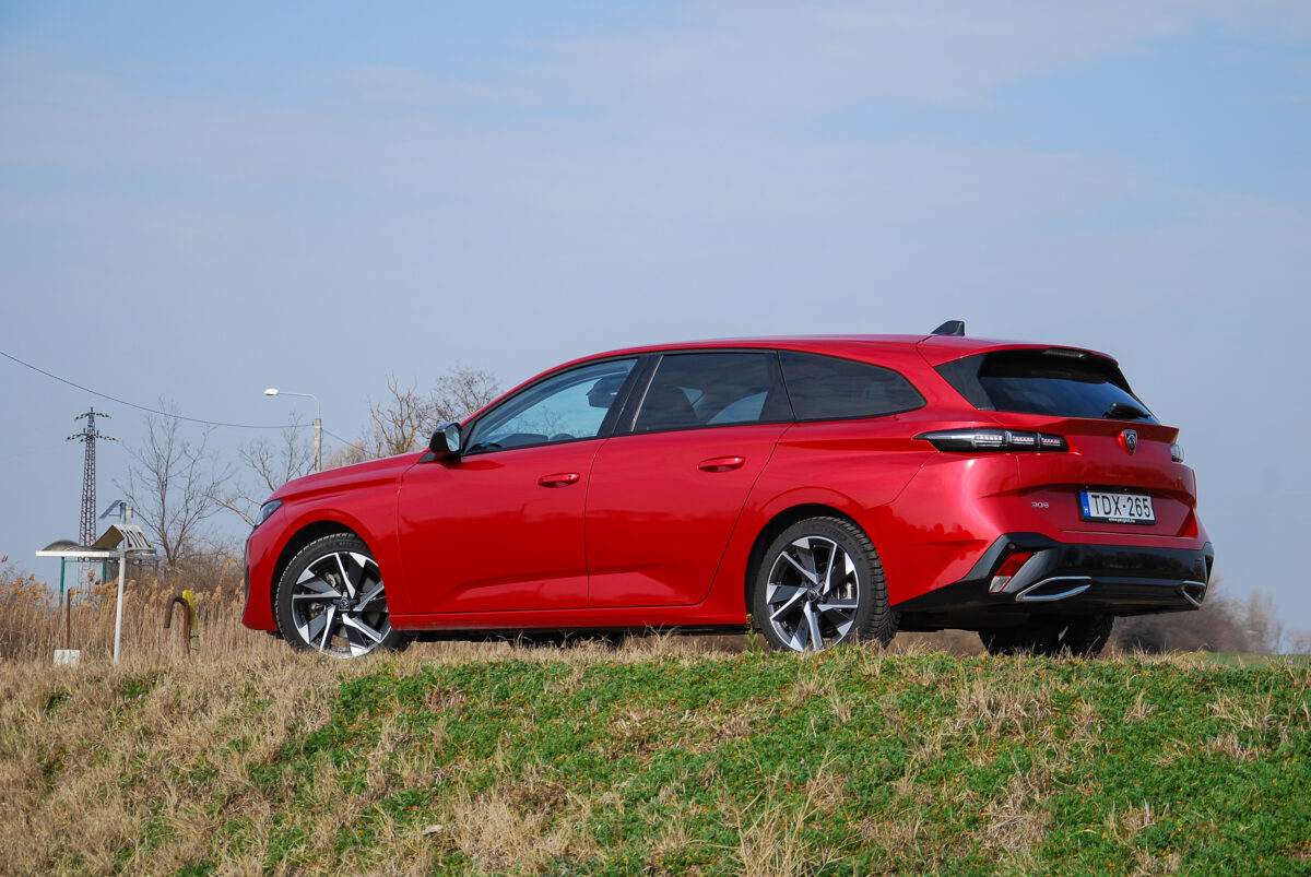PEUGEOT 308