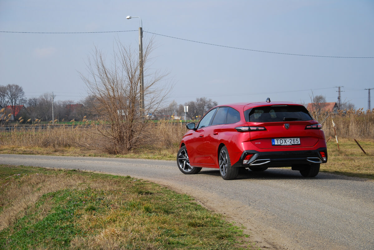 PEUGEOT 308