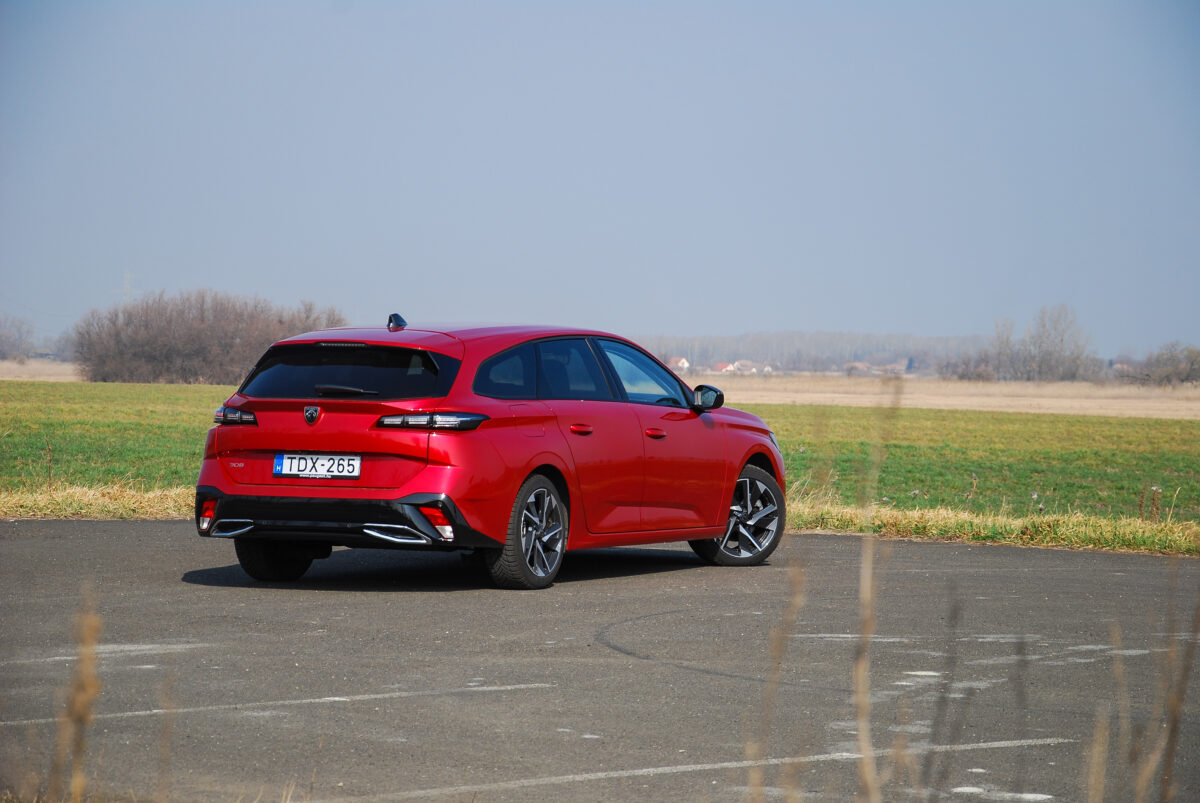 PEUGEOT 308