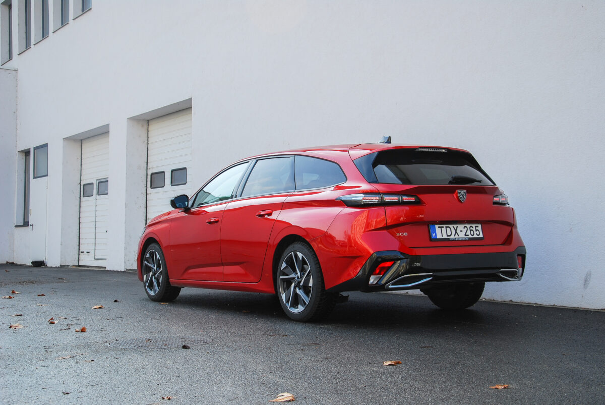 PEUGEOT 308