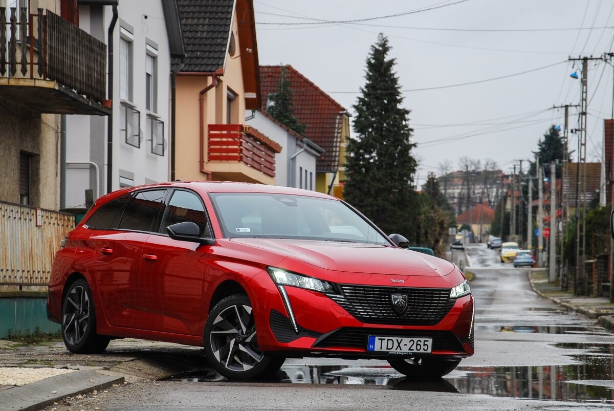 PEUGEOT 308