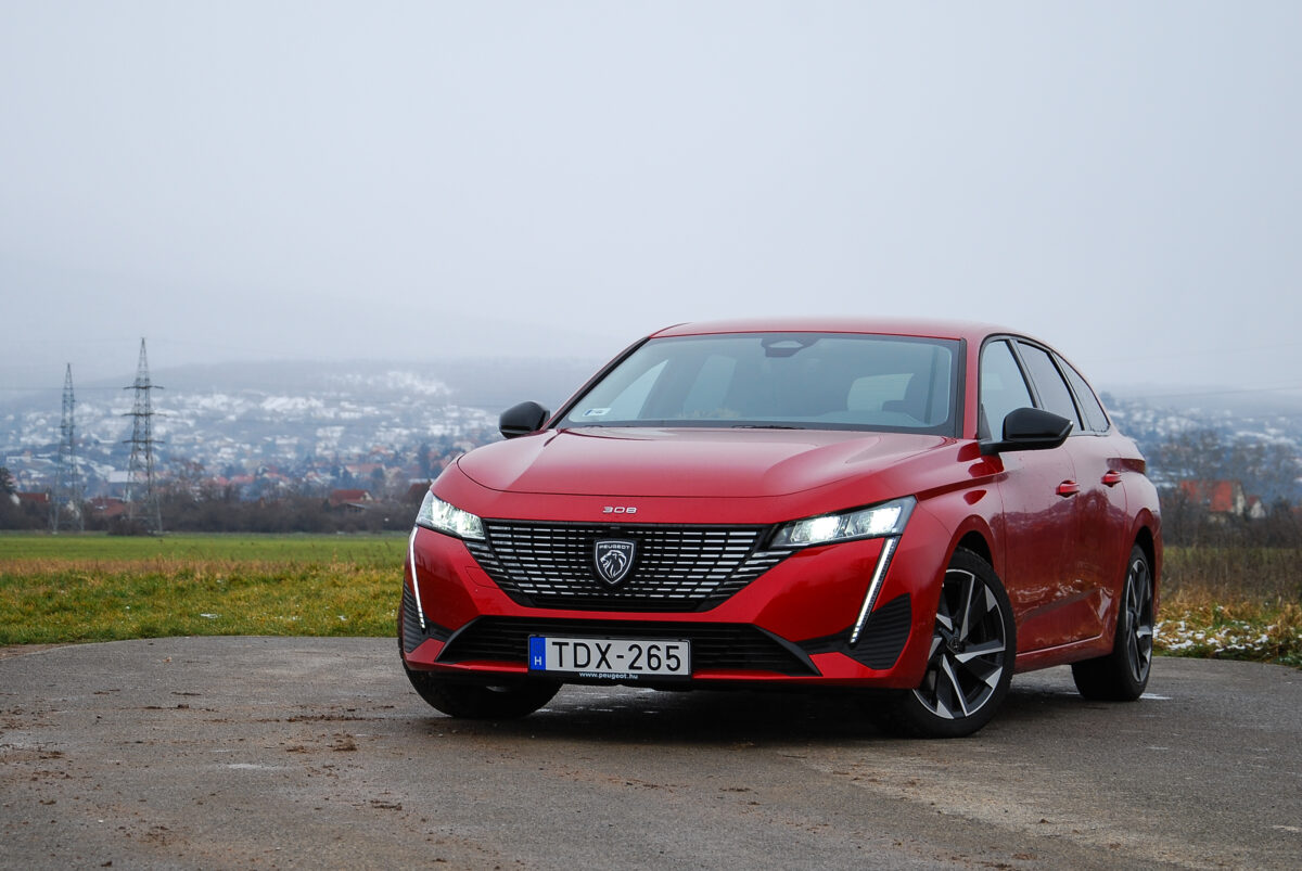 PEUGEOT 308