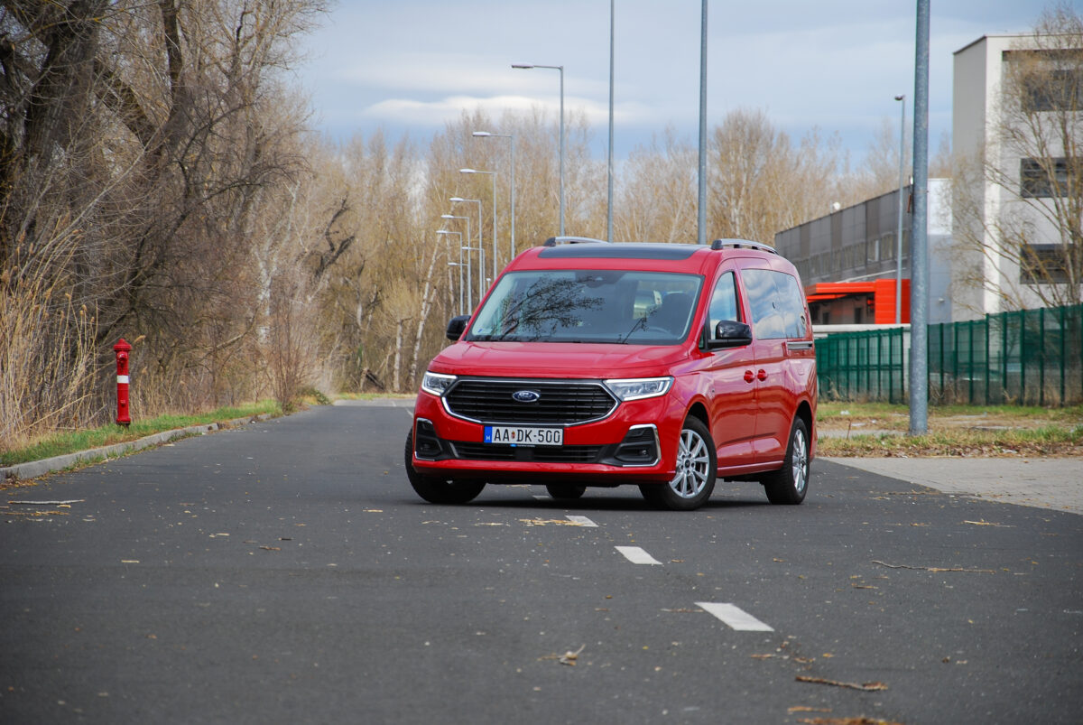 FORD TOURNEO