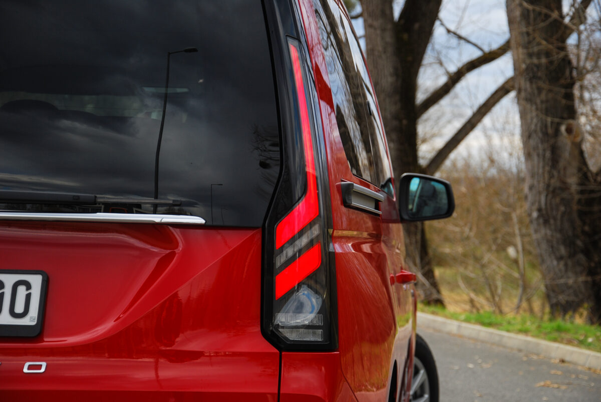 FORD TOURNEO