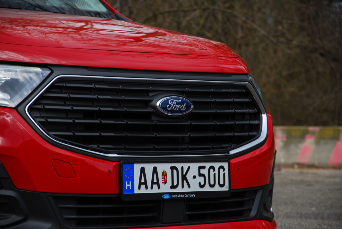 FORD TOURNEO