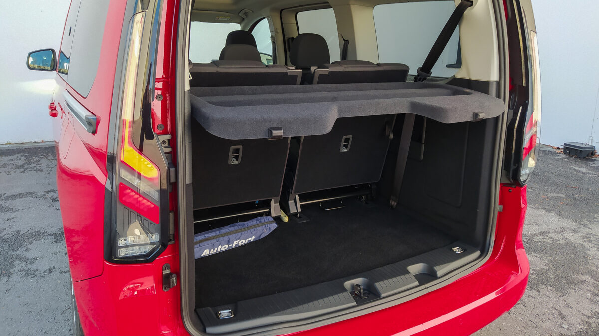 FORD TOURNEO