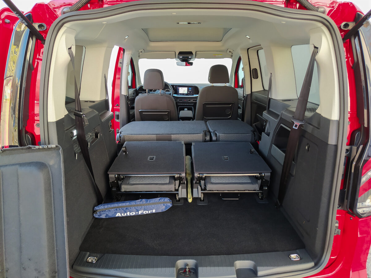 FORD TOURNEO