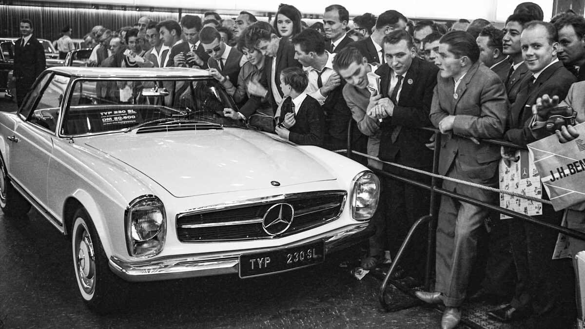 MERCEDES-BENZ