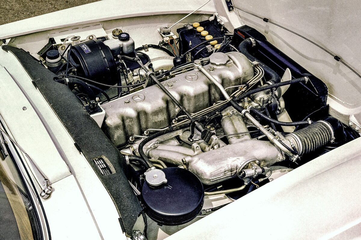 MERCEDES-BENZ