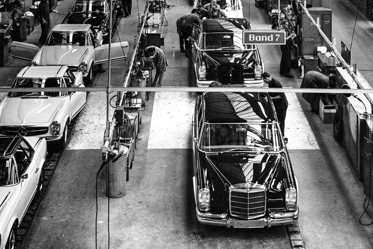 MERCEDES-BENZ