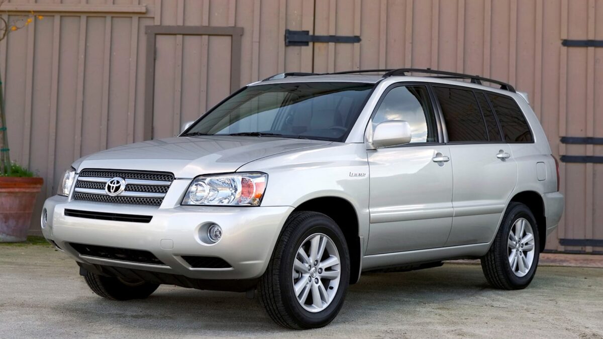 TOYOTA HIGHLANDER