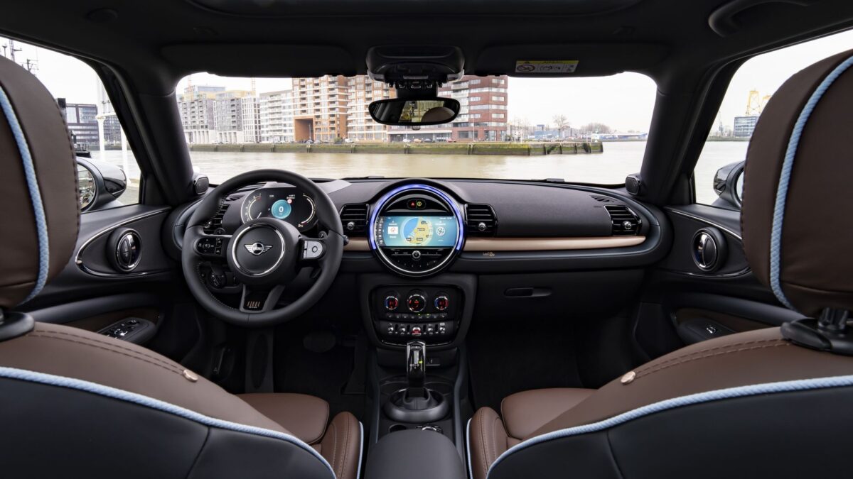 MINI CLUBMAN