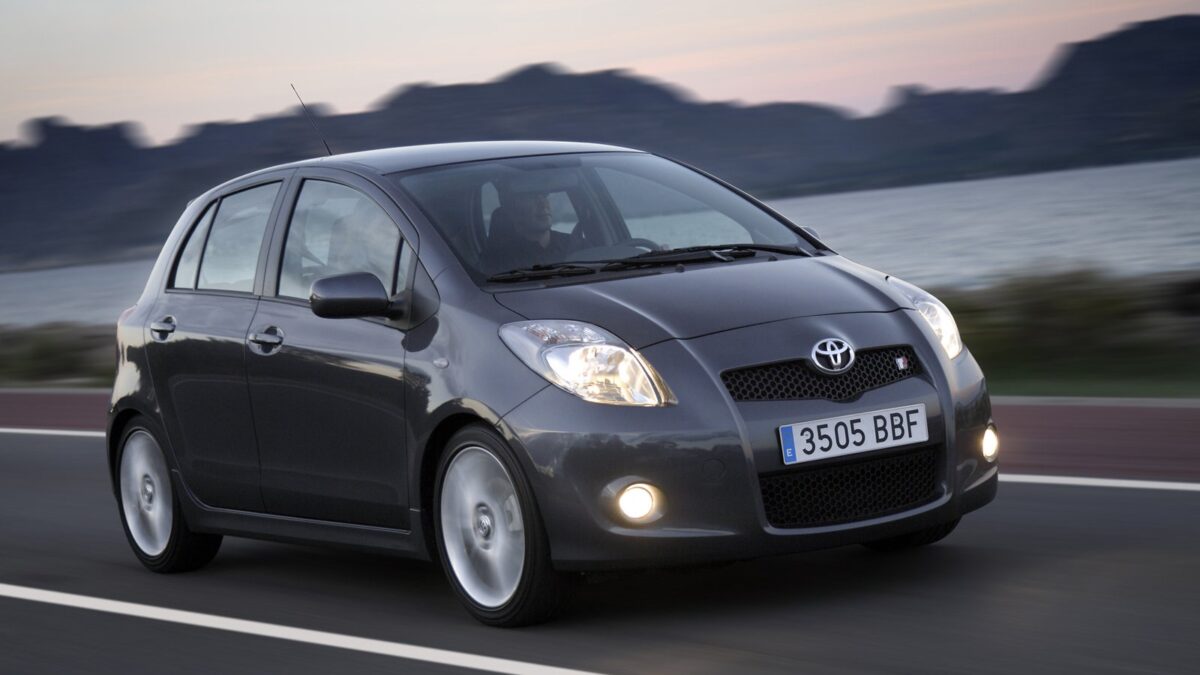 TOYOTA YARIS