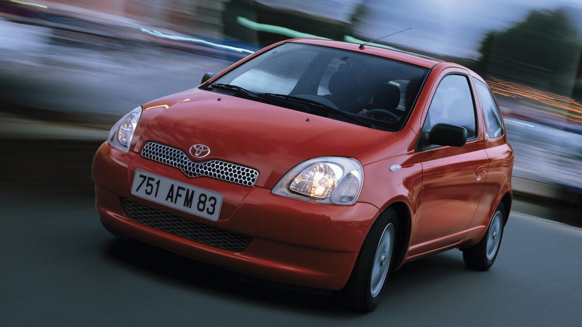 TOYOTA YARIS