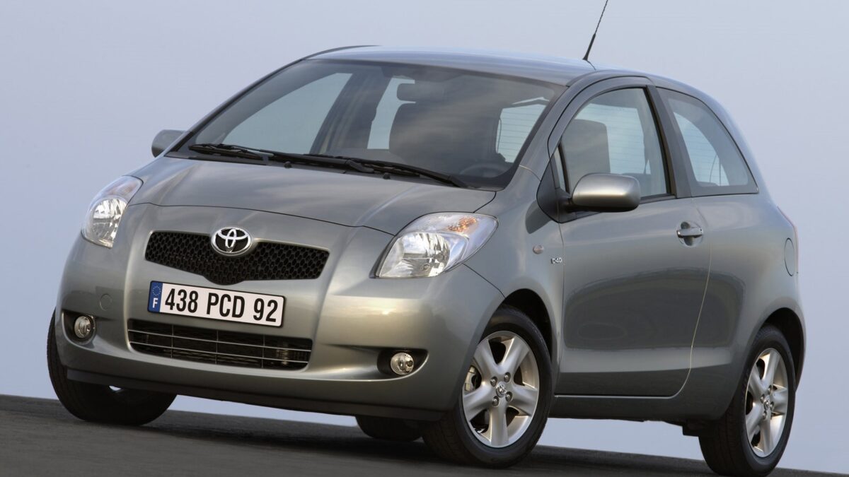 TOYOTA YARIS
