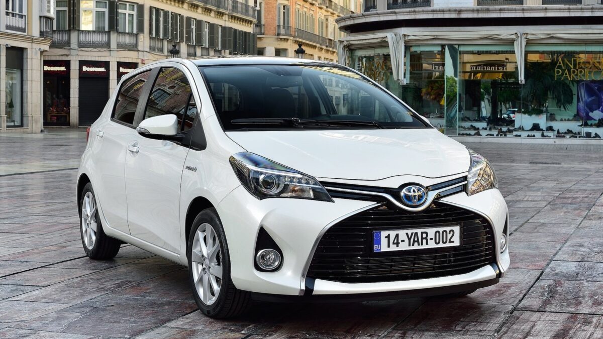 TOYOTA YARIS