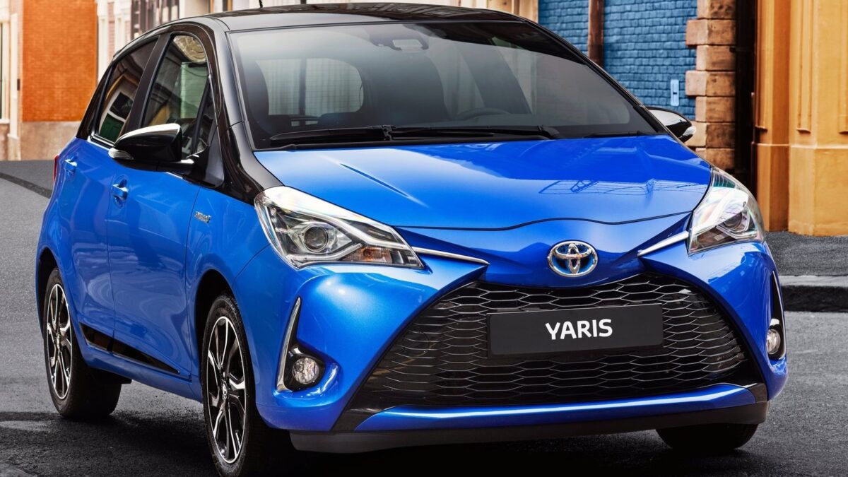 TOYOTA YARIS