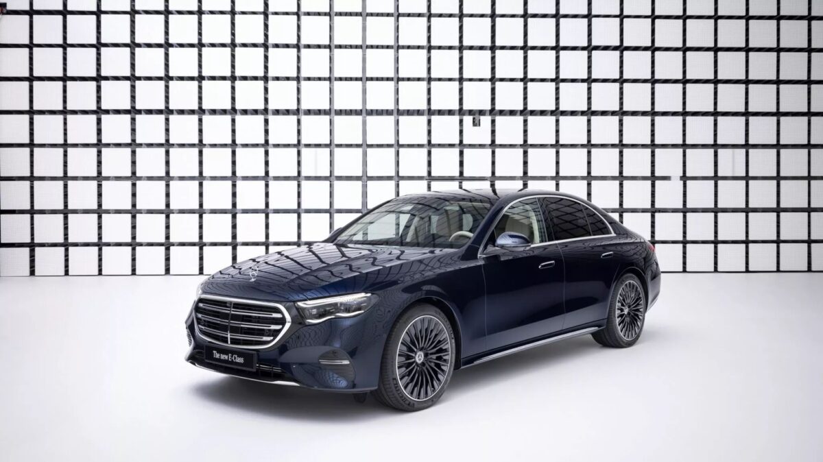 MERCEDES-BENZ