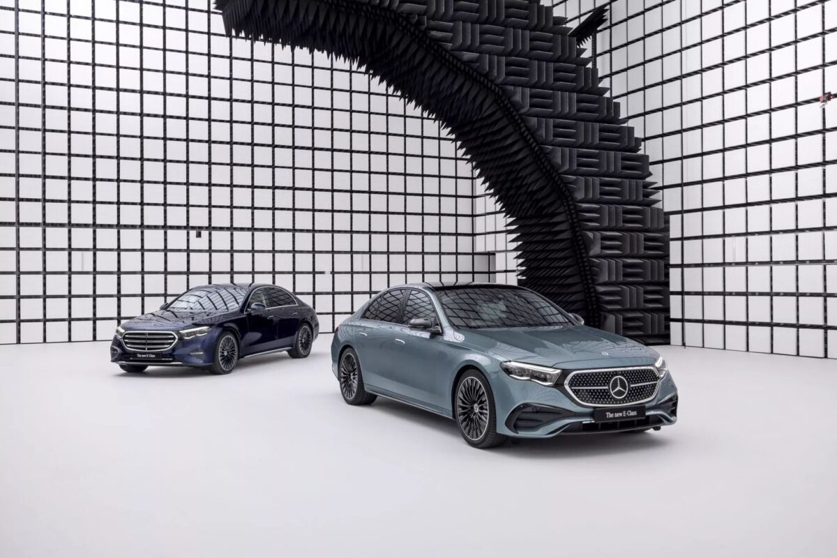 MERCEDES-BENZ
