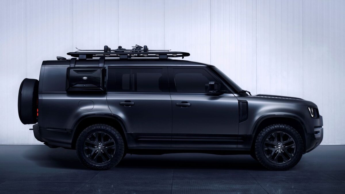LAND ROVER DEFENDER