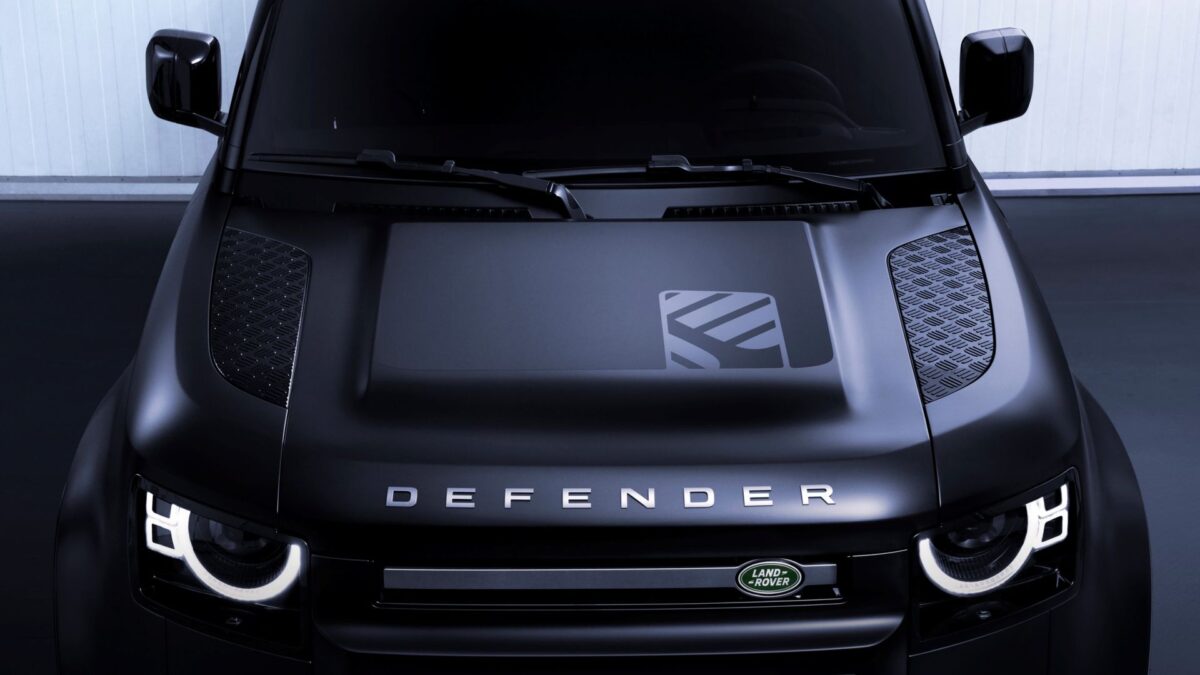 LAND ROVER DEFENDER