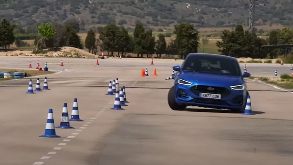 FORD FOCUS