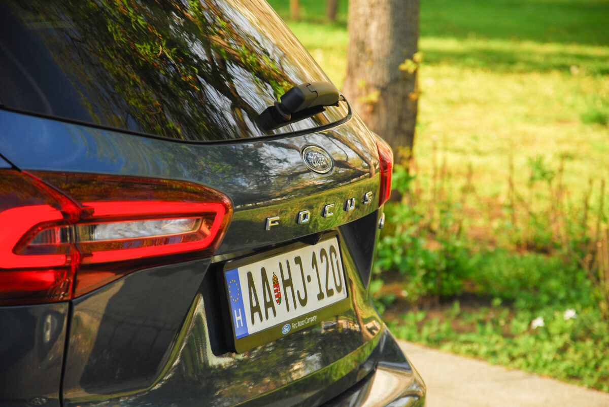 FORD FOCUS