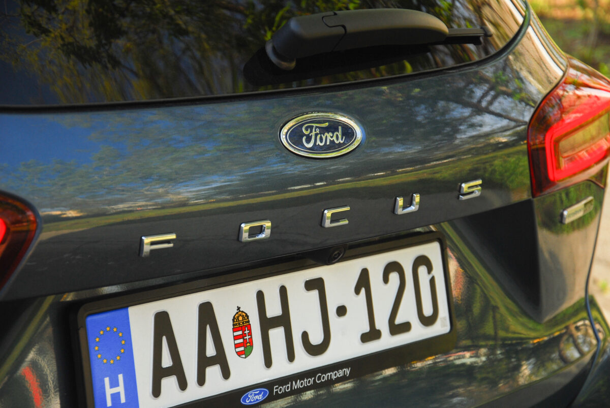 FORD FOCUS