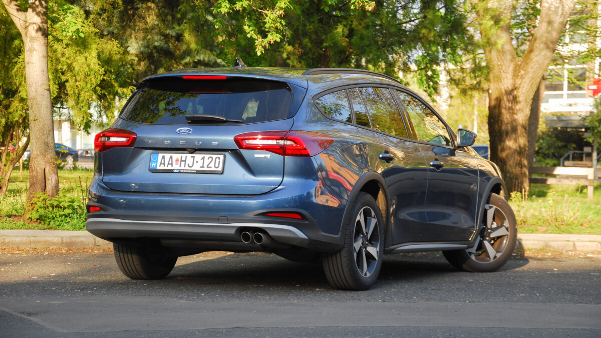 FORD FOCUS