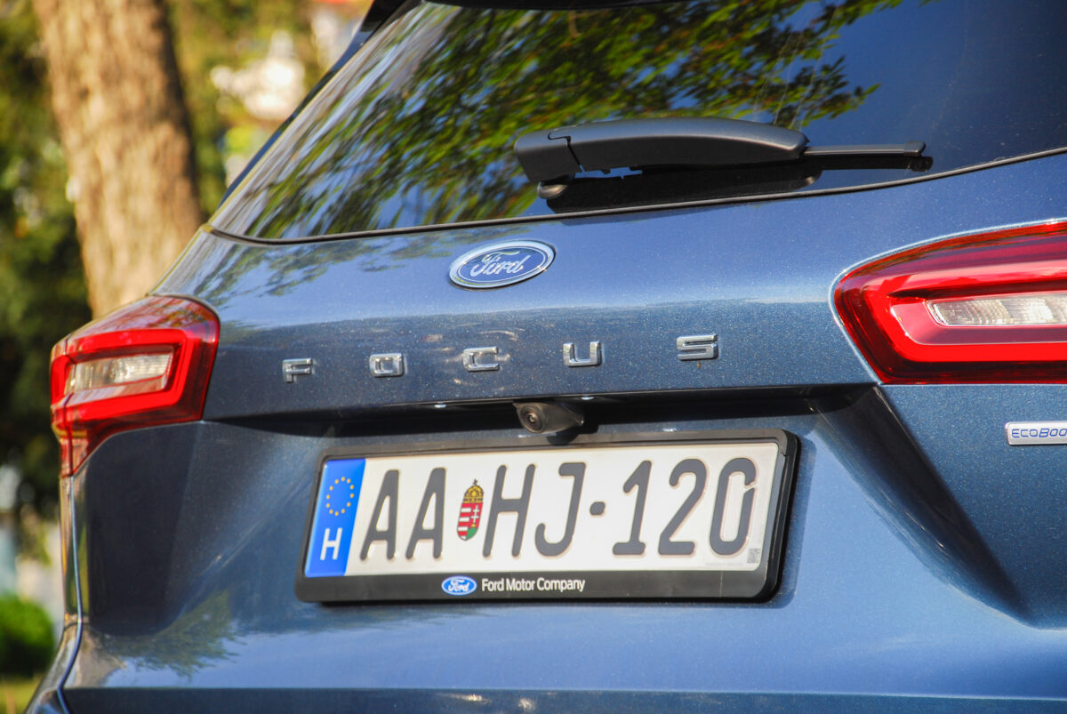 FORD FOCUS