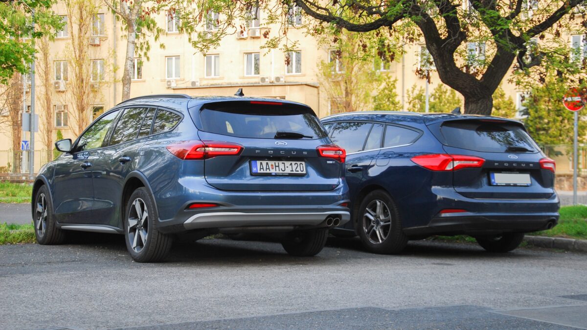 FORD FOCUS